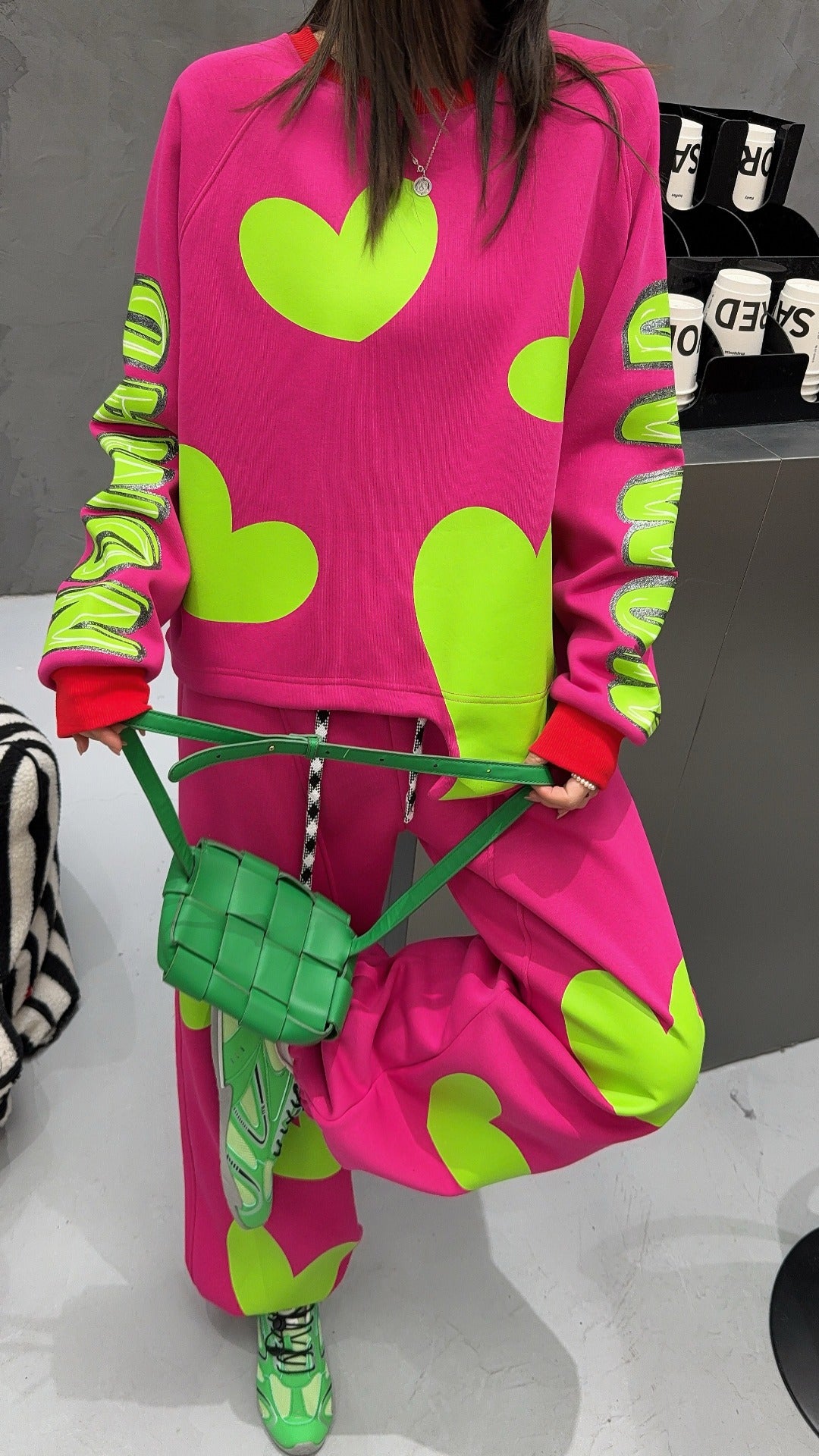 🄶🅁🄾🅄🄽🄳♾🅉🄴🅁🄾25-26SS♾無性別穿搭OverSize美式新款滿版油漆心心圓領長袖運動4色套裝(加厚加絨)🔥