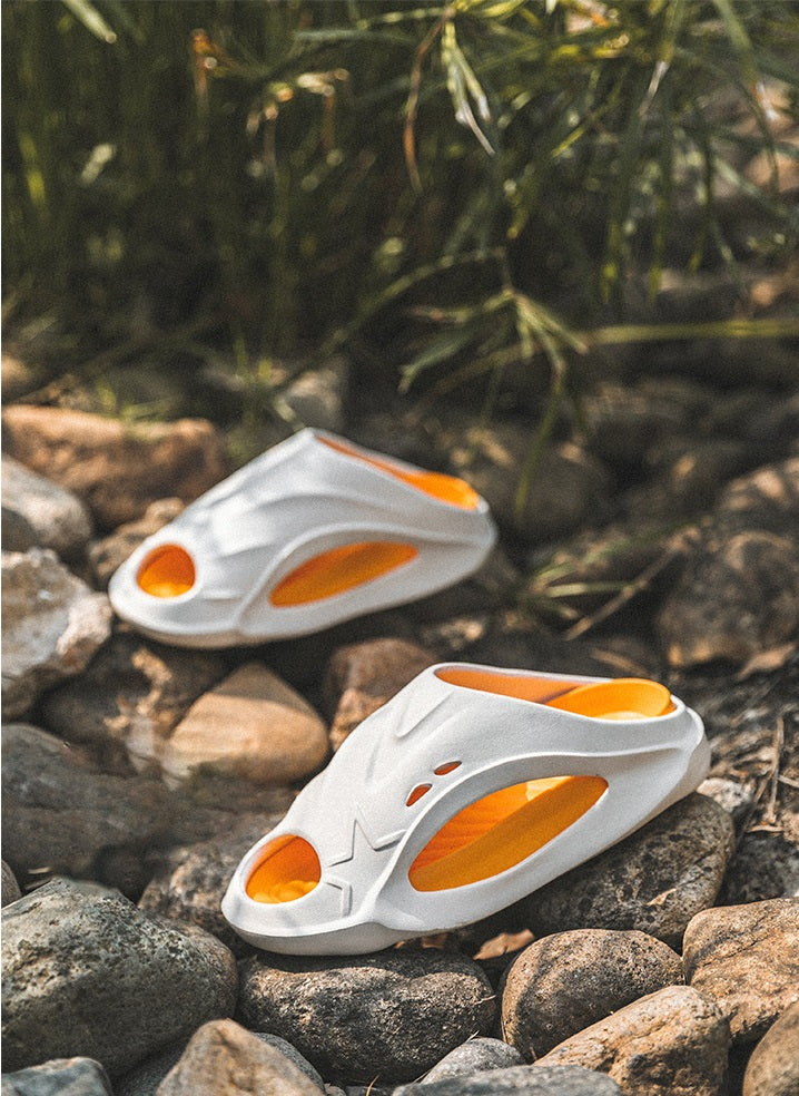 𝔾𝕣𝕠𝕦𝕟𝕕ℤ𝕖𝕣𝕠®-Flexing-shoes✥2024✥美式休閒踩屎感舒適防滑室內外防滑男女情侶拖鞋573