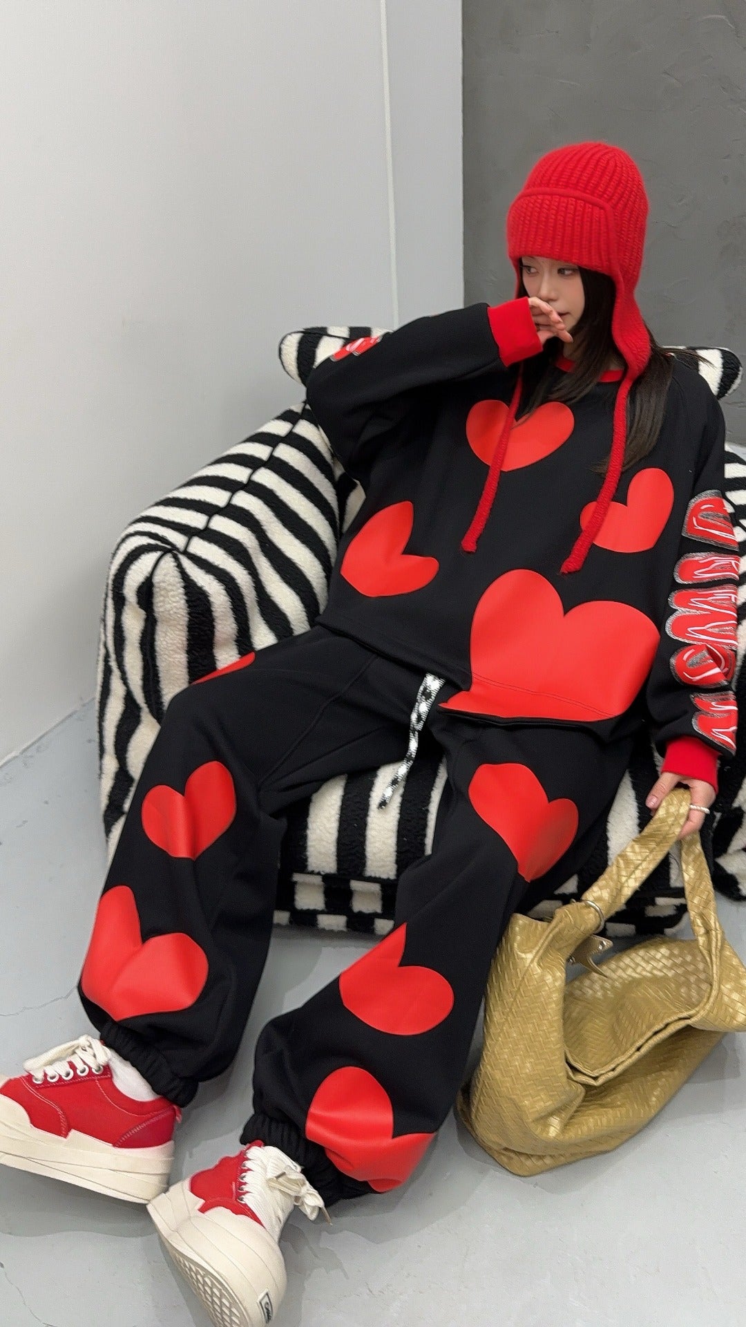 🄶🅁🄾🅄🄽🄳♾🅉🄴🅁🄾25-26SS♾無性別穿搭OverSize美式新款滿版油漆心心圓領長袖運動4色套裝(加厚加絨)🔥