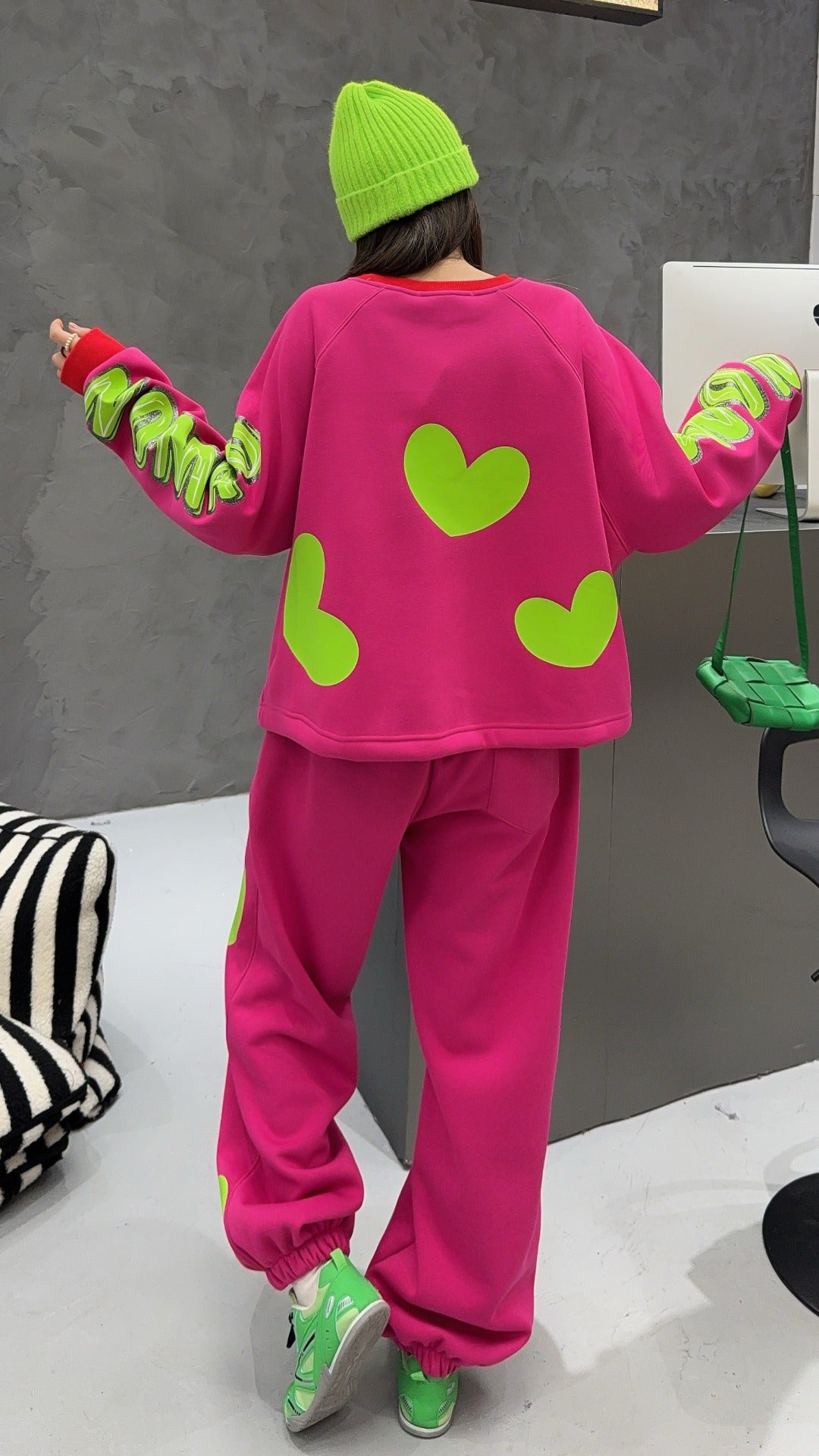 🄶🅁🄾🅄🄽🄳♾🅉🄴🅁🄾25-26SS♾無性別穿搭OverSize美式新款滿版油漆心心圓領長袖運動4色套裝(加厚加絨)🔥