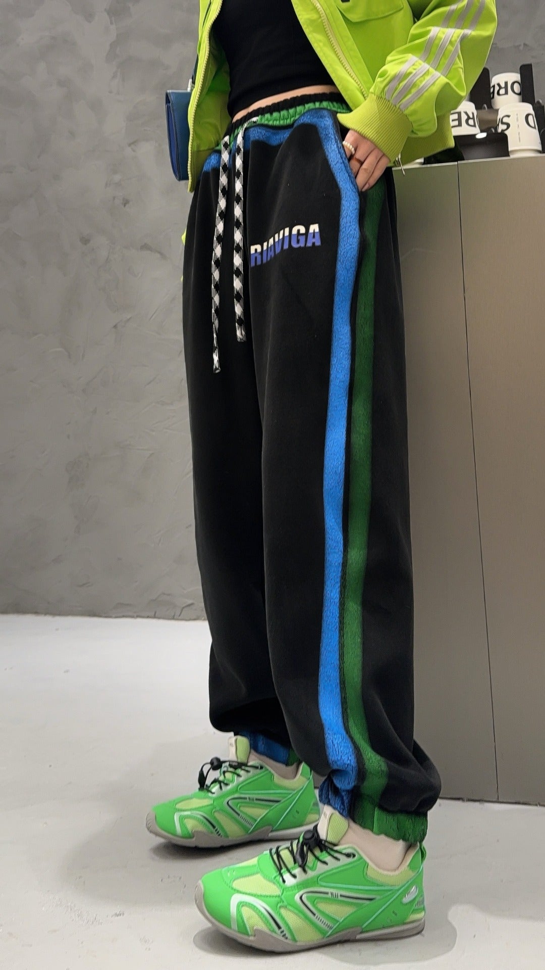 🄶🅁🄾🅄🄽🄳♾🅉🄴🅁🄾25-26SS♾無性別穿搭OverSize美式新款直條紋束口休閒長褲(現貨優惠)