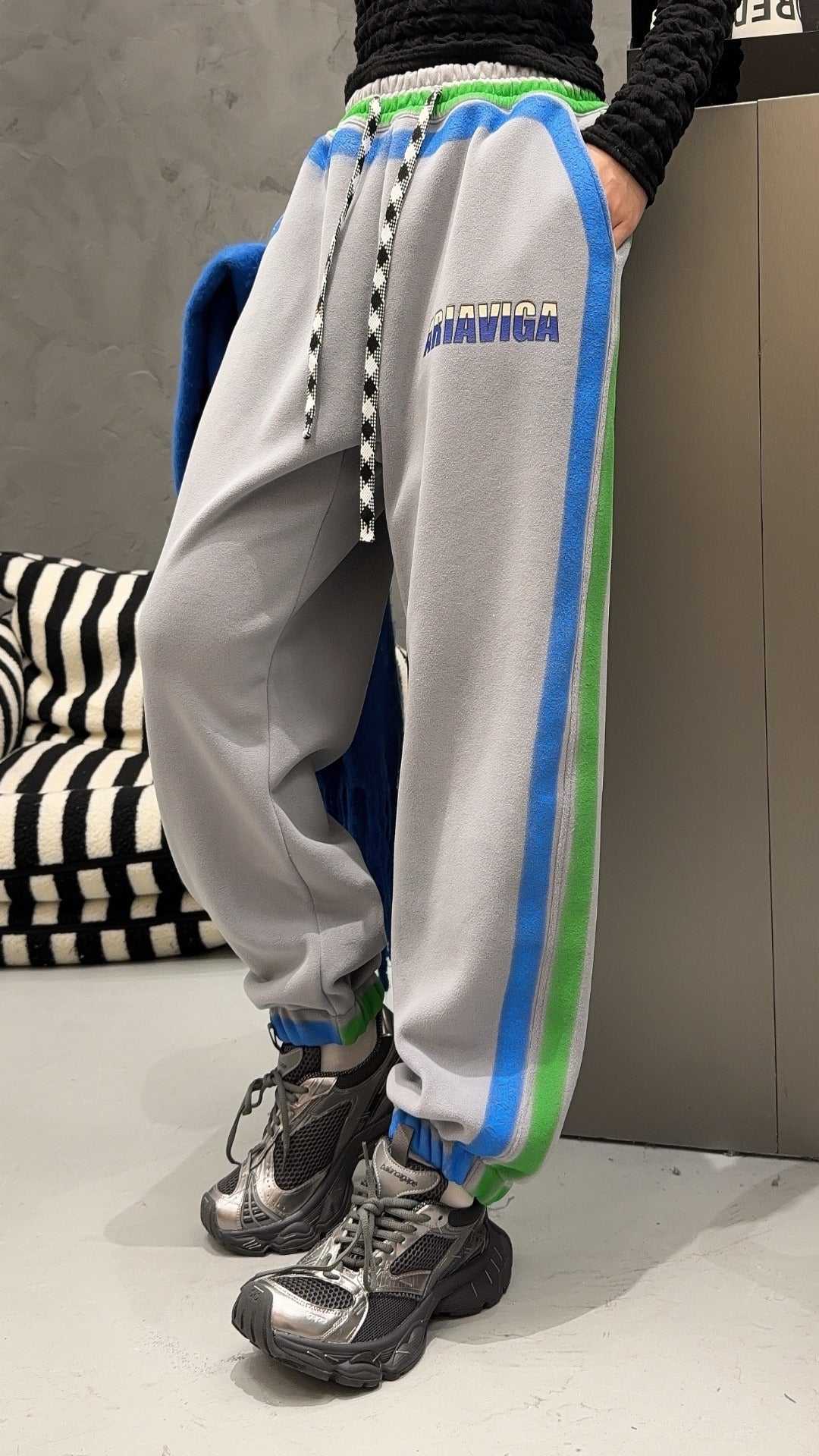 🄶🅁🄾🅄🄽🄳♾🅉🄴🅁🄾25-26SS♾無性別穿搭OverSize美式新款直條紋束口休閒長褲(現貨優惠)