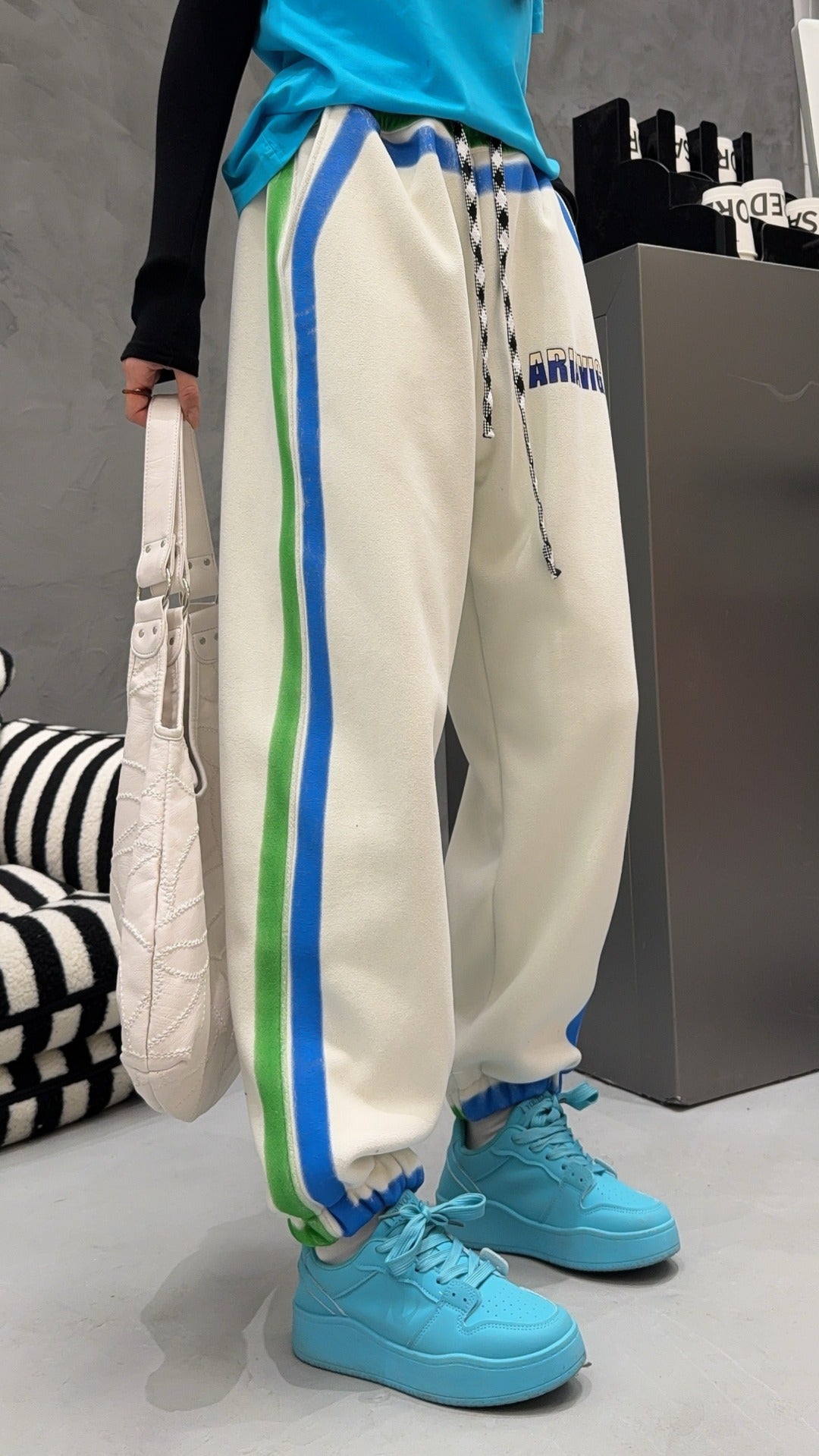 🄶🅁🄾🅄🄽🄳♾🅉🄴🅁🄾25-26SS♾無性別穿搭OverSize美式新款直條紋束口休閒長褲(現貨優惠)