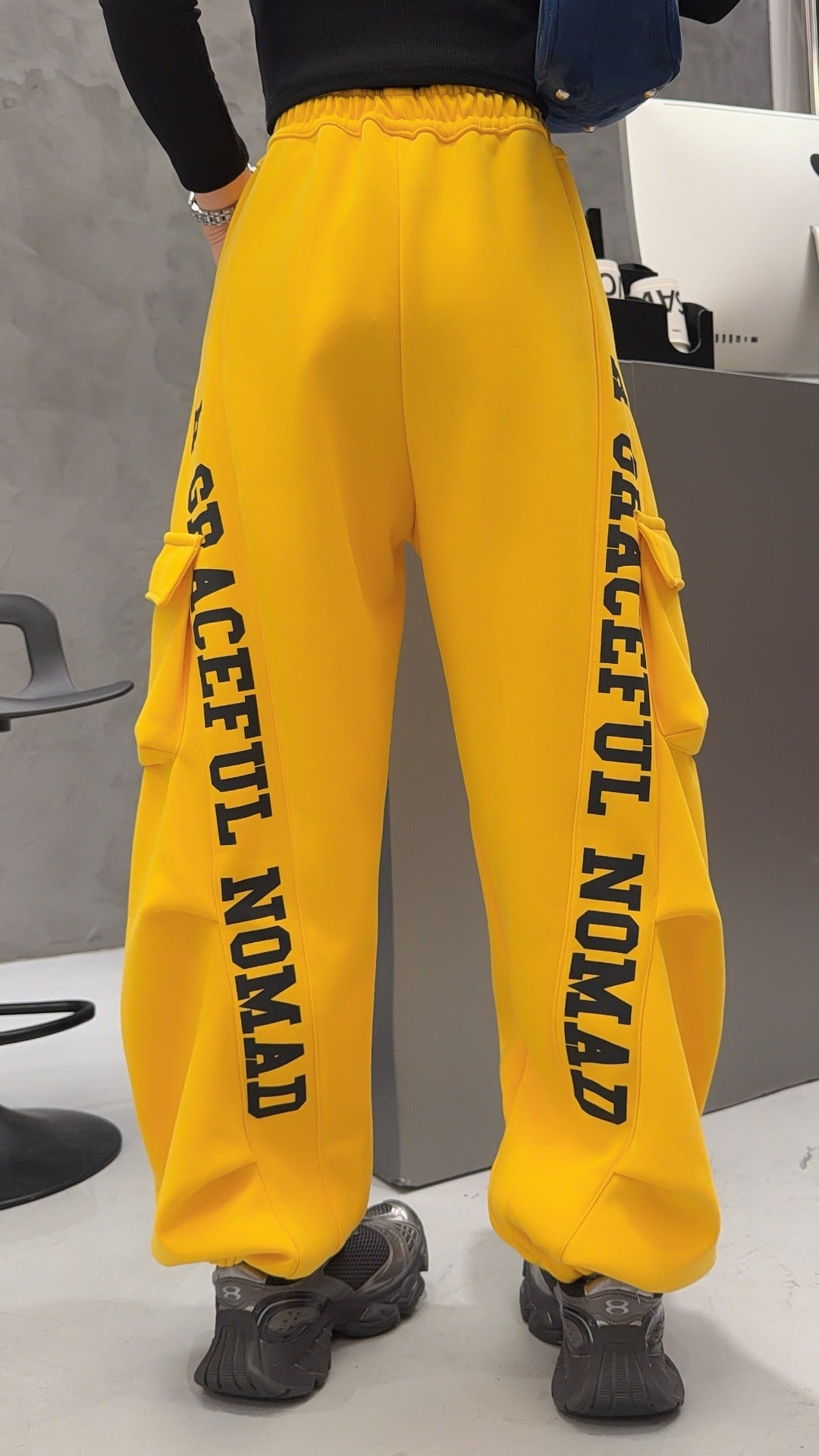 🄶🅁🄾🅄🄽🄳♾🅉🄴🅁🄾25-26SS♾無性別穿搭OverSize美式新款口袋字母彎刀束口長褲