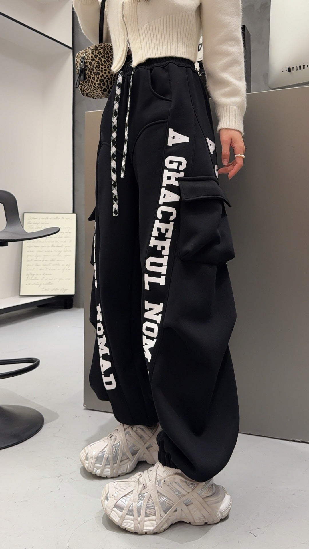 🄶🅁🄾🅄🄽🄳♾🅉🄴🅁🄾25-26SS♾無性別穿搭OverSize美式新款口袋字母彎刀束口長褲