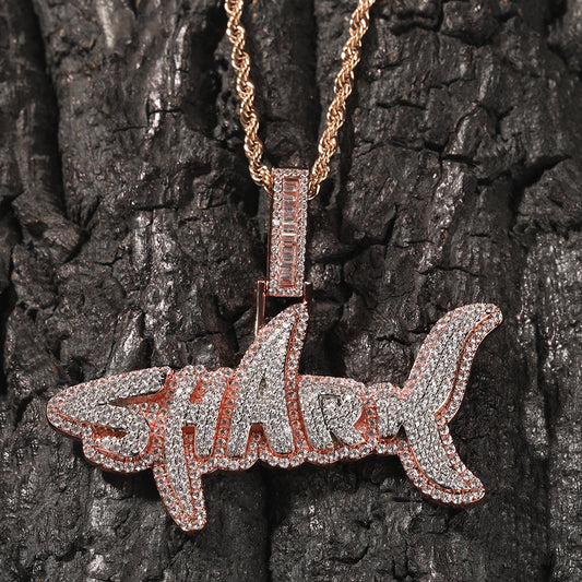 Flexing精品✥𝔾𝕣𝕠𝕦𝕟𝕕ℤ𝕖𝕣𝕠®✥歐美嘻哈雙色鯊魚字母滿鑽不鏽鋼吊飾中性男女街頭項鍊