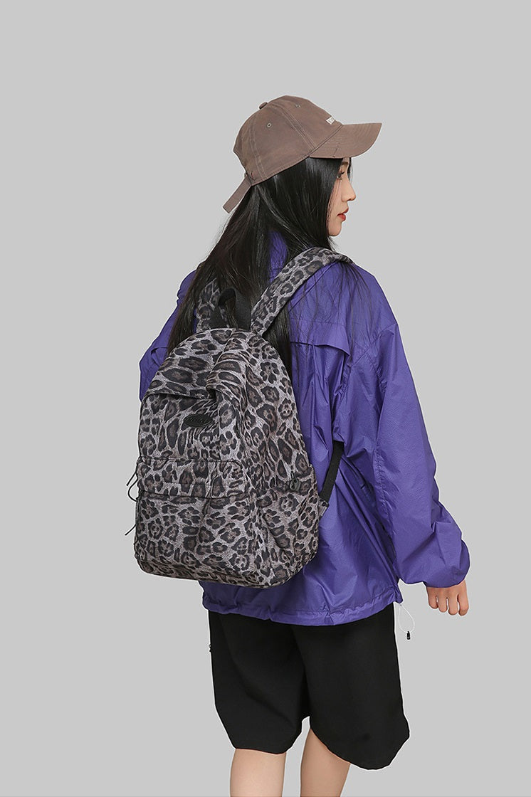 ✥𝔾𝕣𝕠𝕦𝕟𝕕ℤ𝕖𝕣𝕠®✥Deluxe/精選包包系列-美式休閒潮流大容量豹紋雙肩外出學生背包