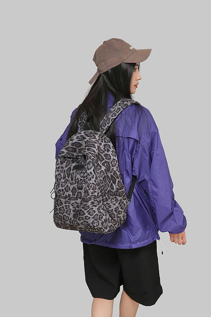 ✥𝔾𝕣𝕠𝕦𝕟𝕕ℤ𝕖𝕣𝕠®✥Deluxe/精選包包系列-美式休閒潮流大容量豹紋雙肩外出學生背包